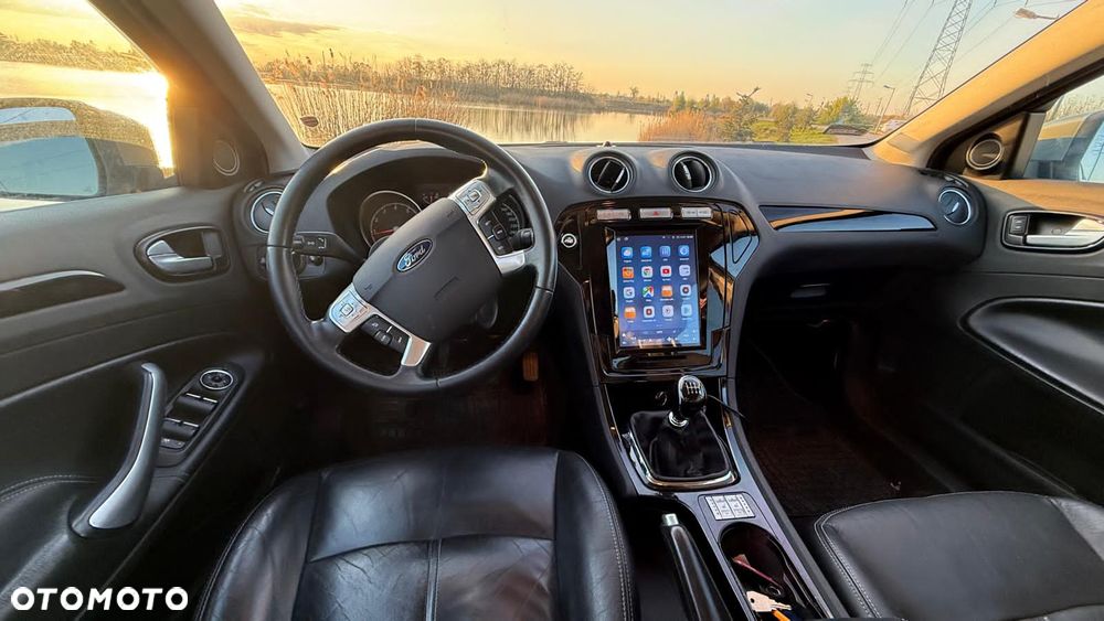 Ford Mondeo 2.5 Titanium - 16