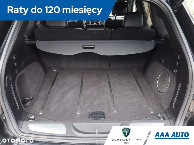 Jeep Grand Cherokee - 16