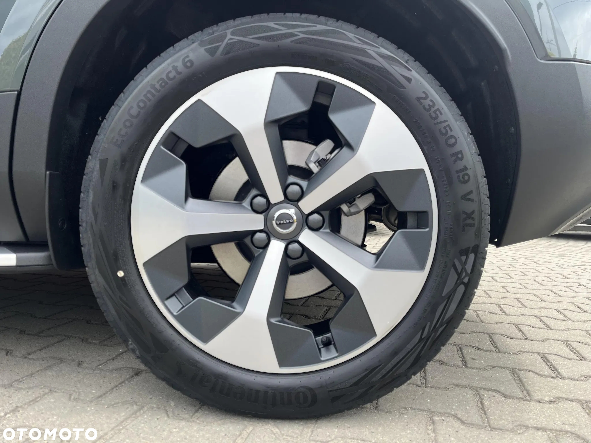 Volvo XC 40 B3 Plus Dark - 18