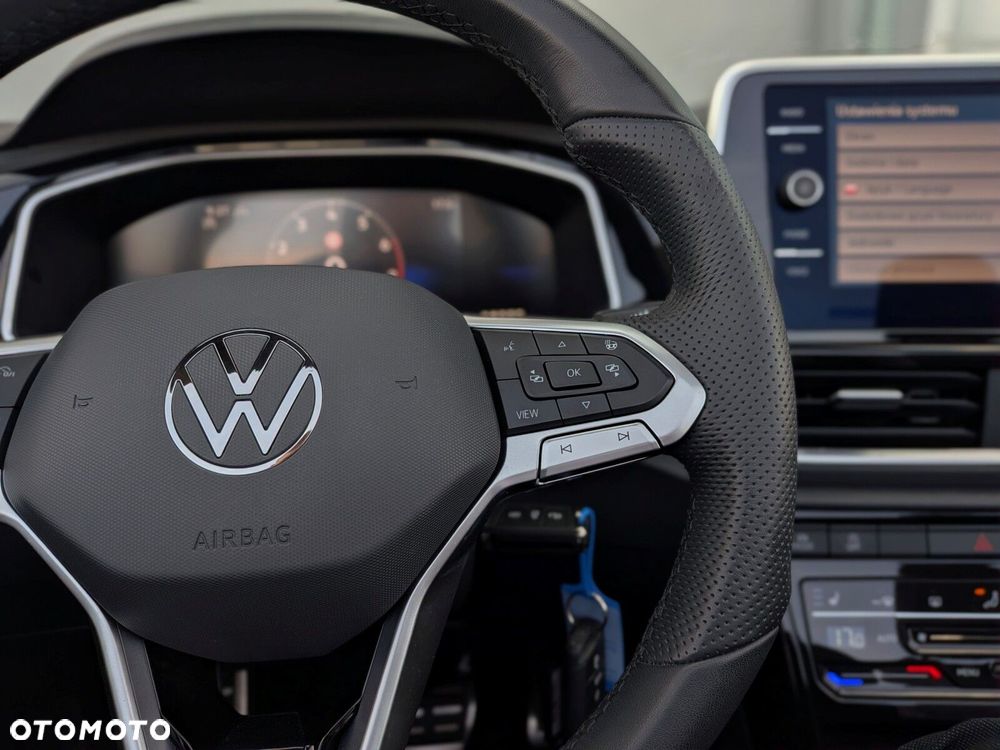 Volkswagen T-Roc - 17