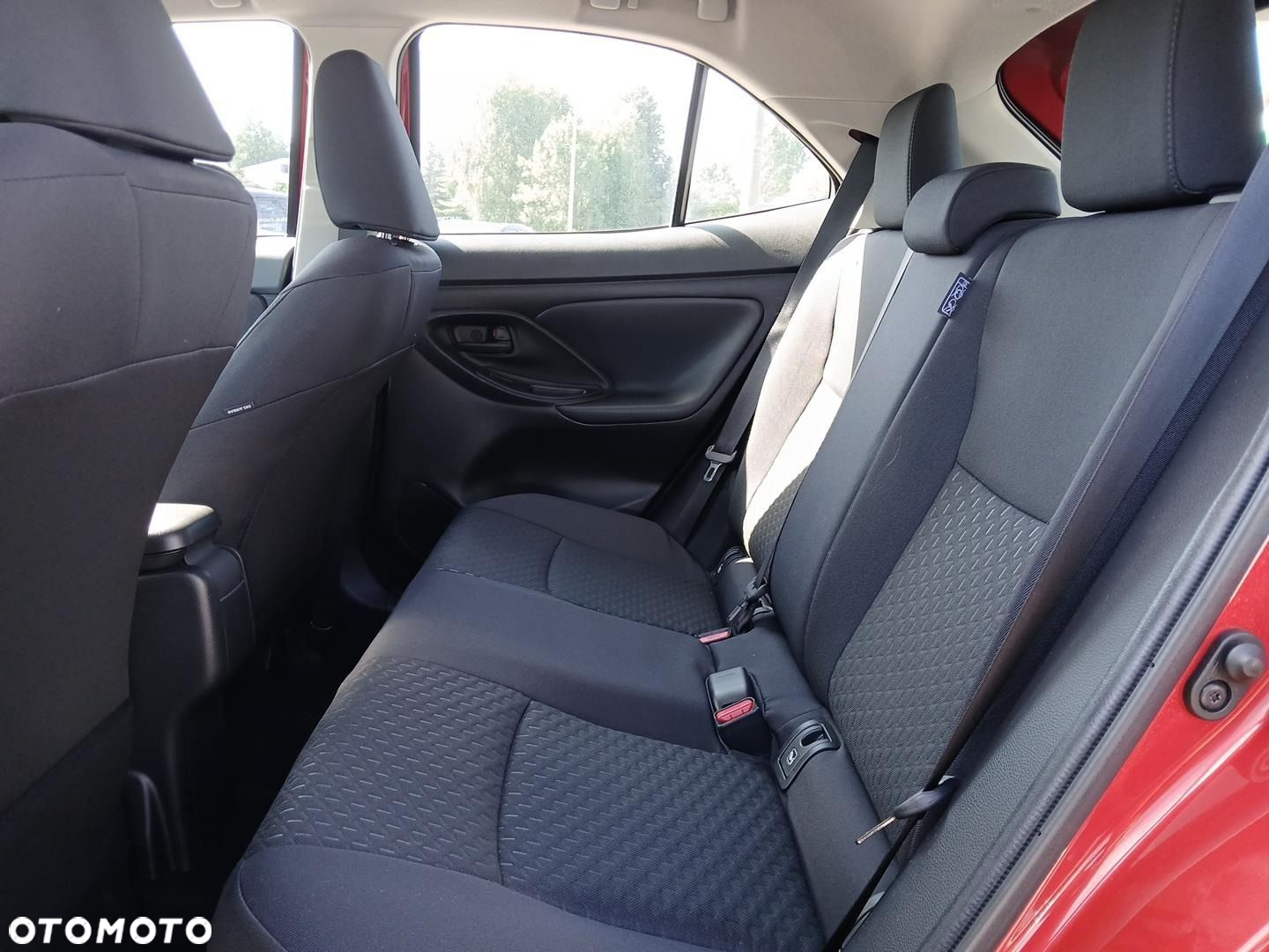 Toyota Yaris Cross Hybrid 1.5 Comfort - 35