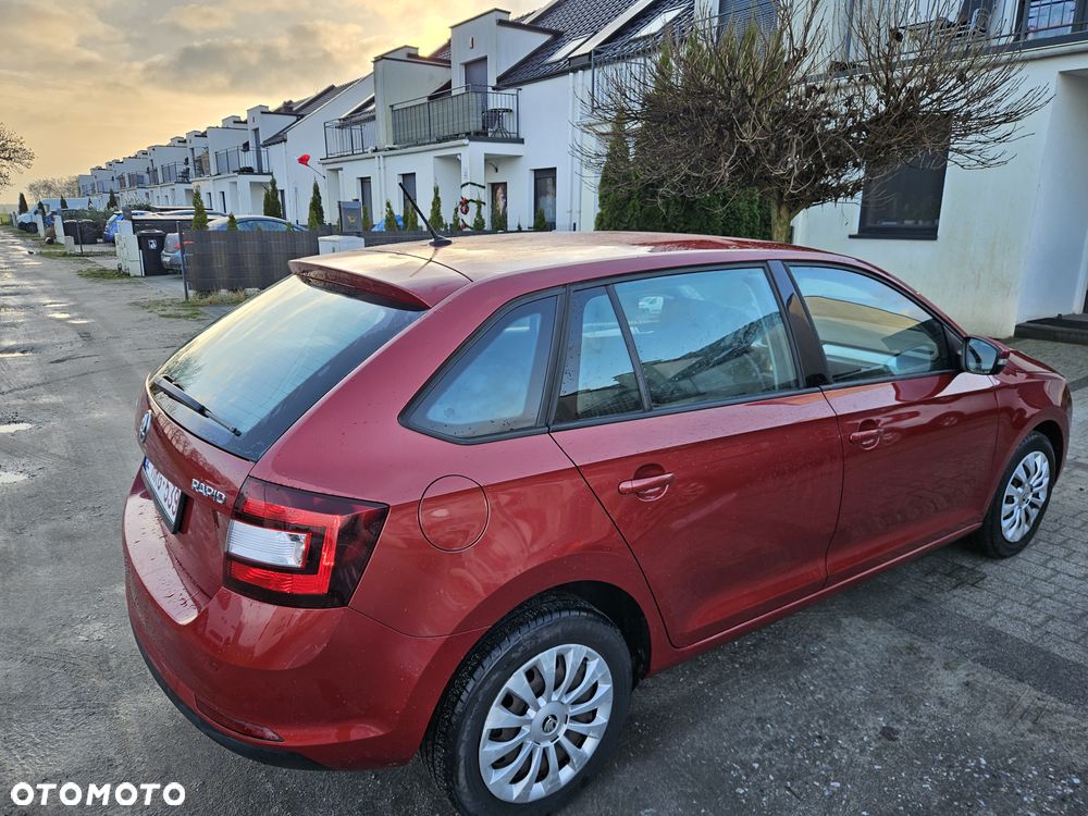 Skoda RAPID 1.0 TSI Cool Edition R&G - 36