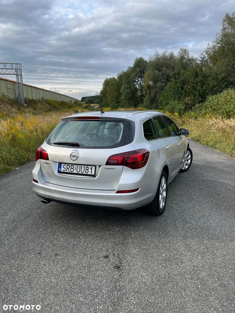 Opel Astra 1.4 T Cosmo - 9