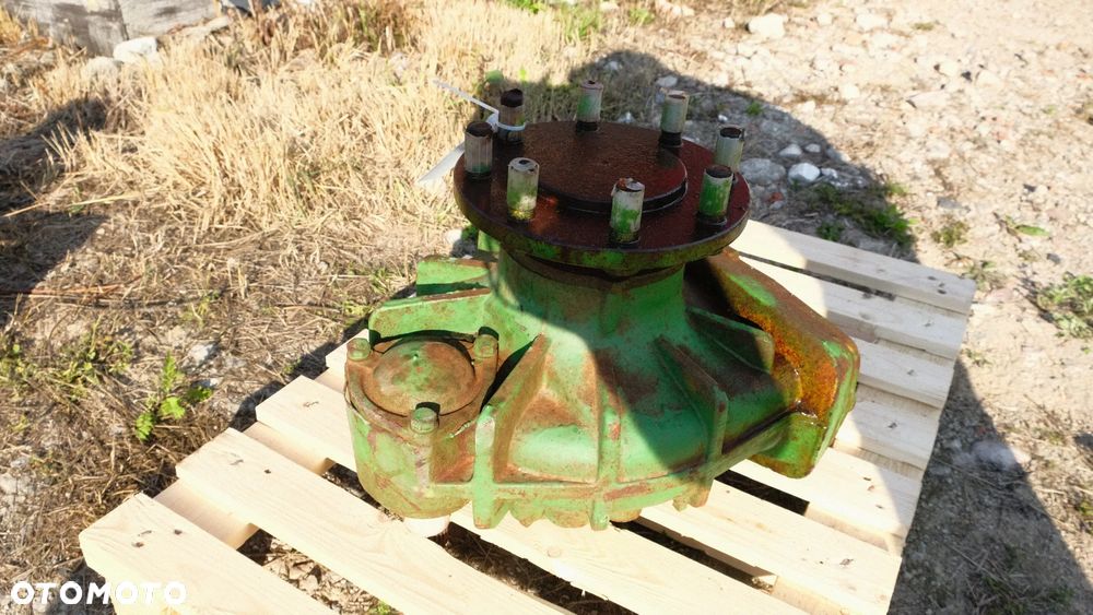 Reduktor  przekładnia napęd maszyny rolniczej John Deere np kombajn - 4