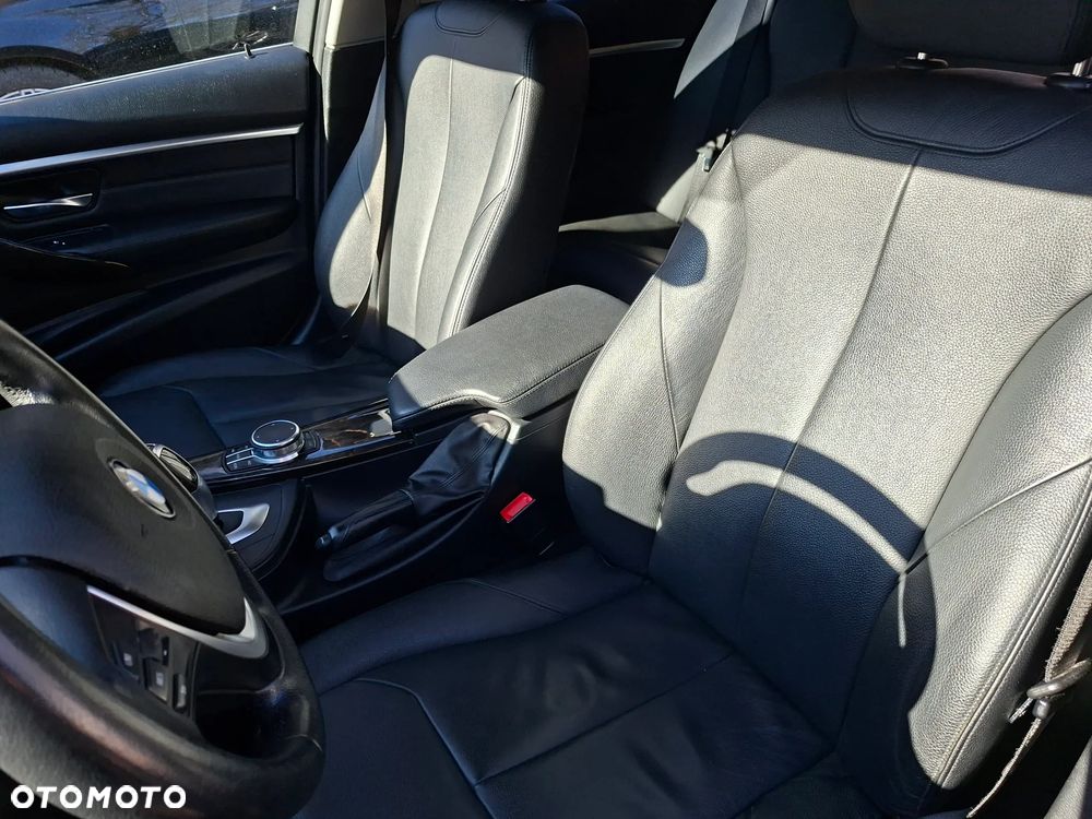 BMW Seria 3 320d Luxury Line - 18