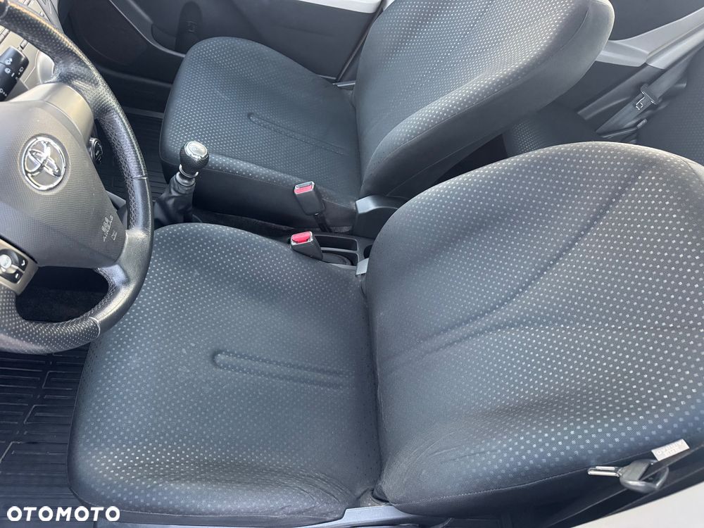 Toyota Yaris 1.33 Sol - 16
