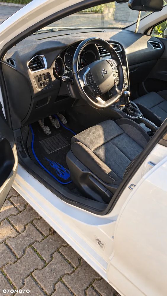 Citroën C4 1.6 HDi Seduction - 4