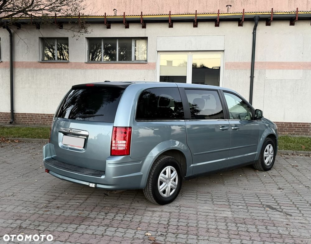 Chrysler Town & Country 3.3 LX - 2