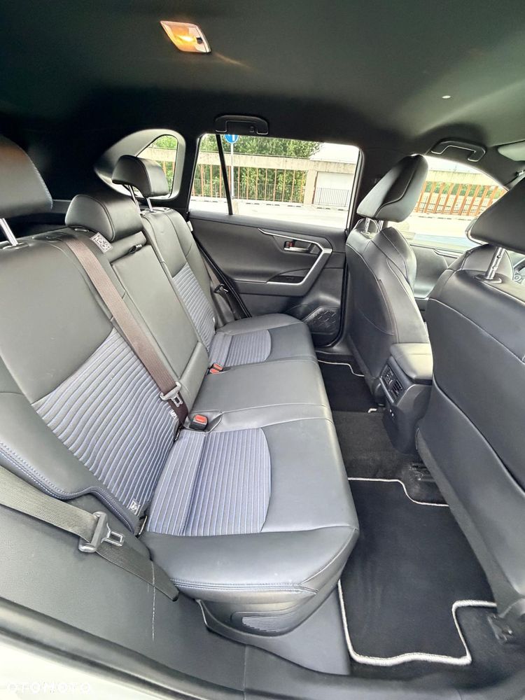 Toyota RAV4 2.5 Hybrid Black Edition by JBL 4x2 - 32