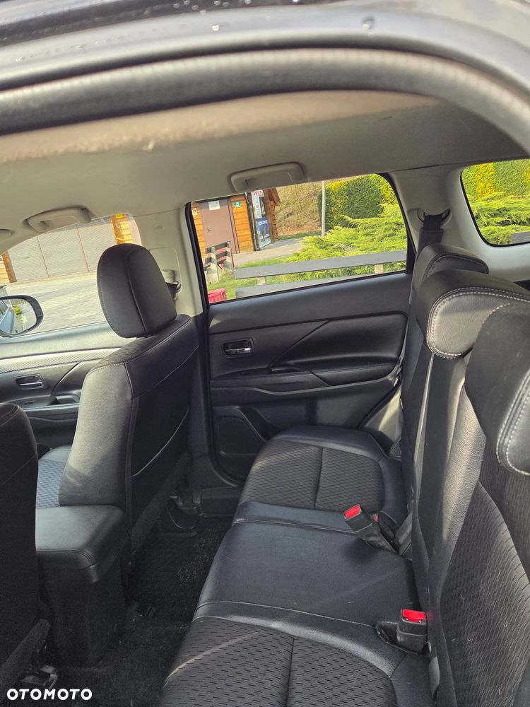 Mitsubishi Outlander 2.2 DID Intense + 4WD - 9