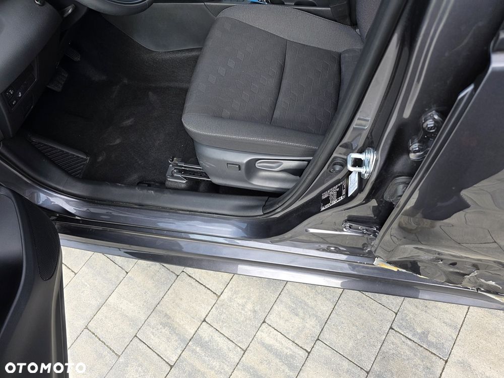 Toyota Yaris Hybrid 1.5 Style - 17