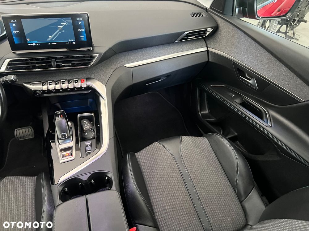 Peugeot 3008 1.2 PureTech Active S&S EAT8 - 28