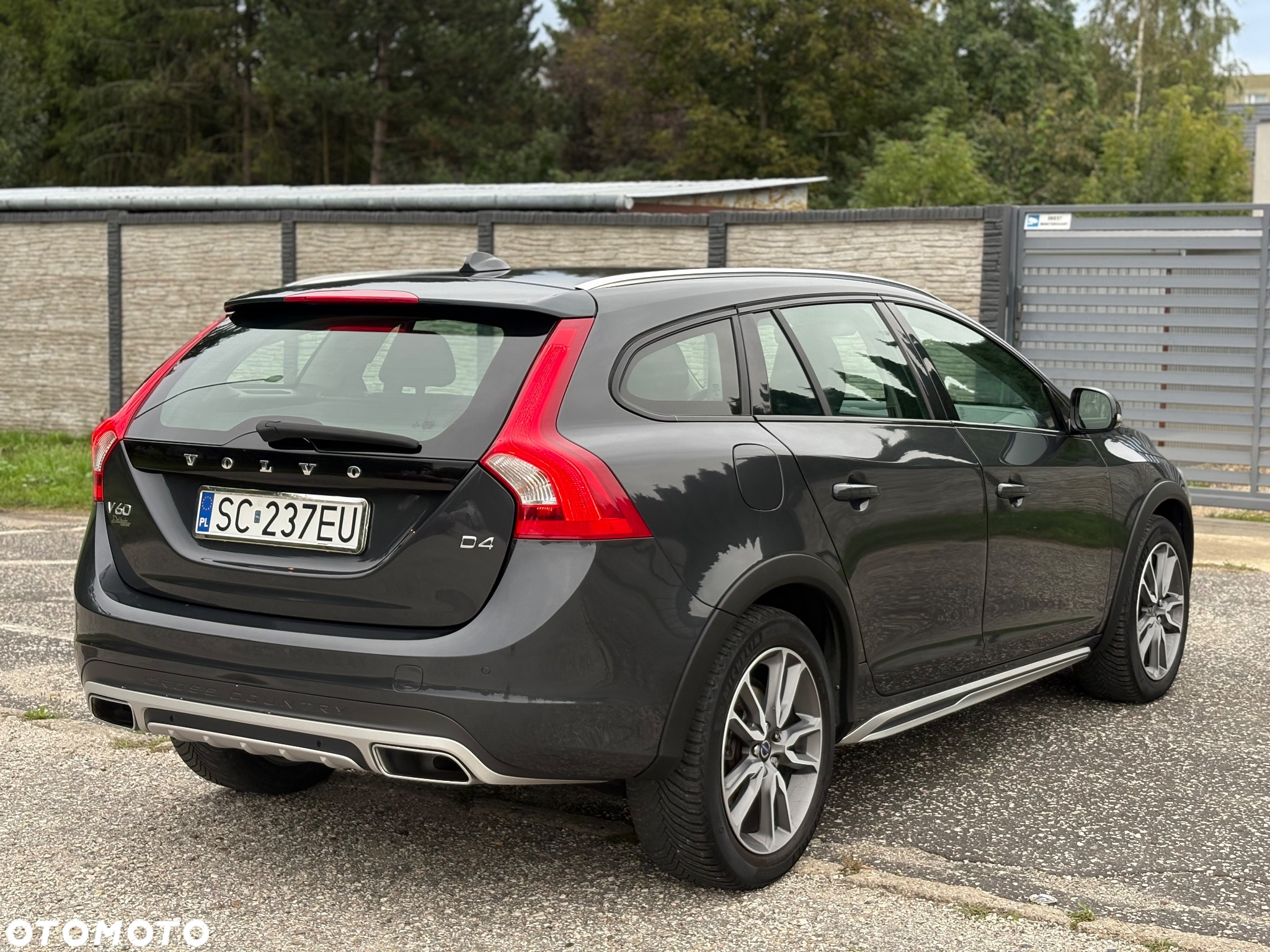 Volvo V60 Cross Country D4 Drive-E Momentum - 10