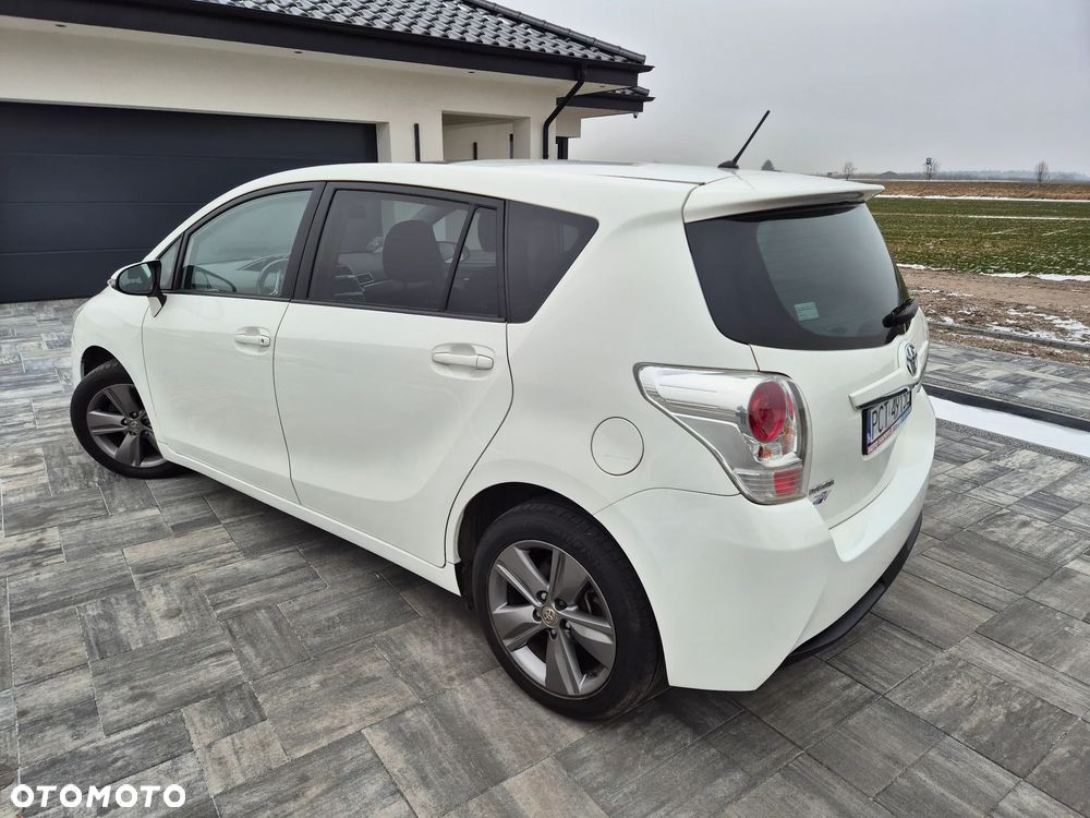 Toyota Verso 1.6 D-4D Premium - 14