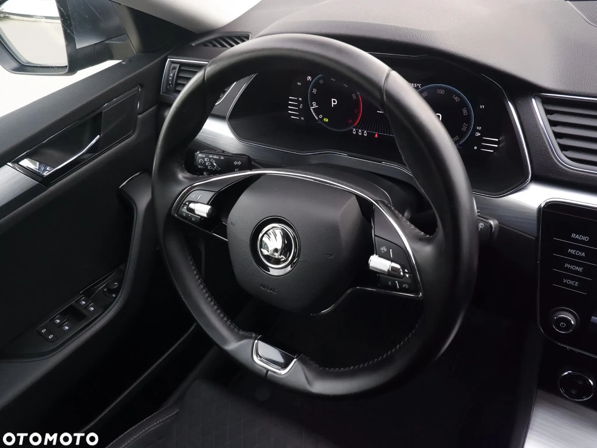 Skoda Superb 2.0 TSI Ambition DSG - 22
