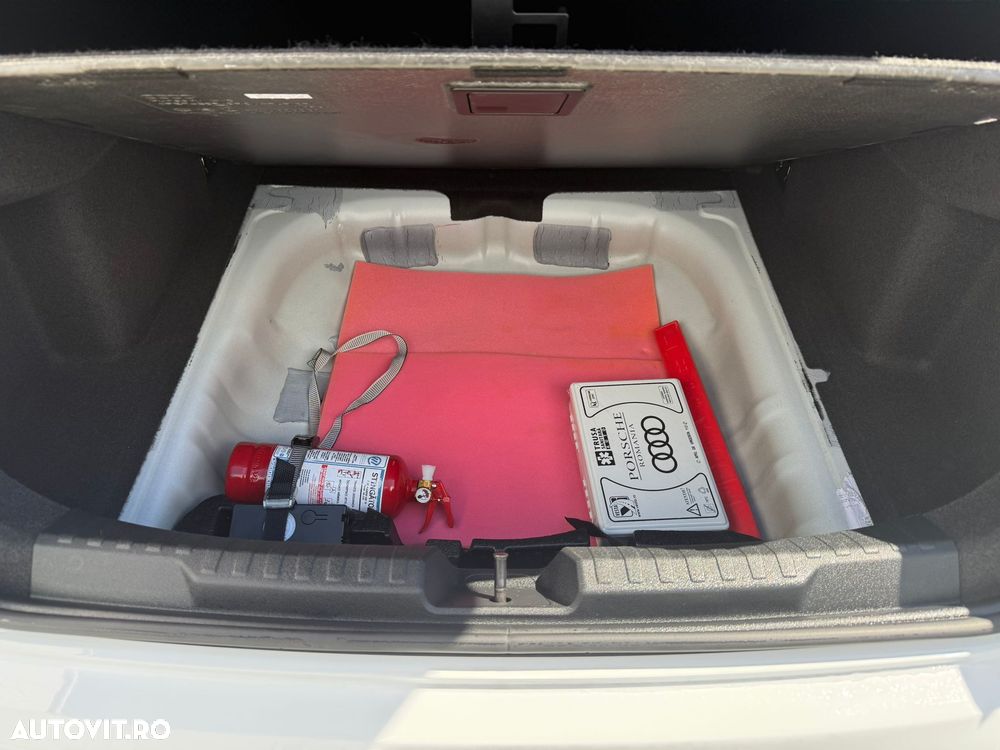 Audi A3 2.0 30 TDI Advanced - 24