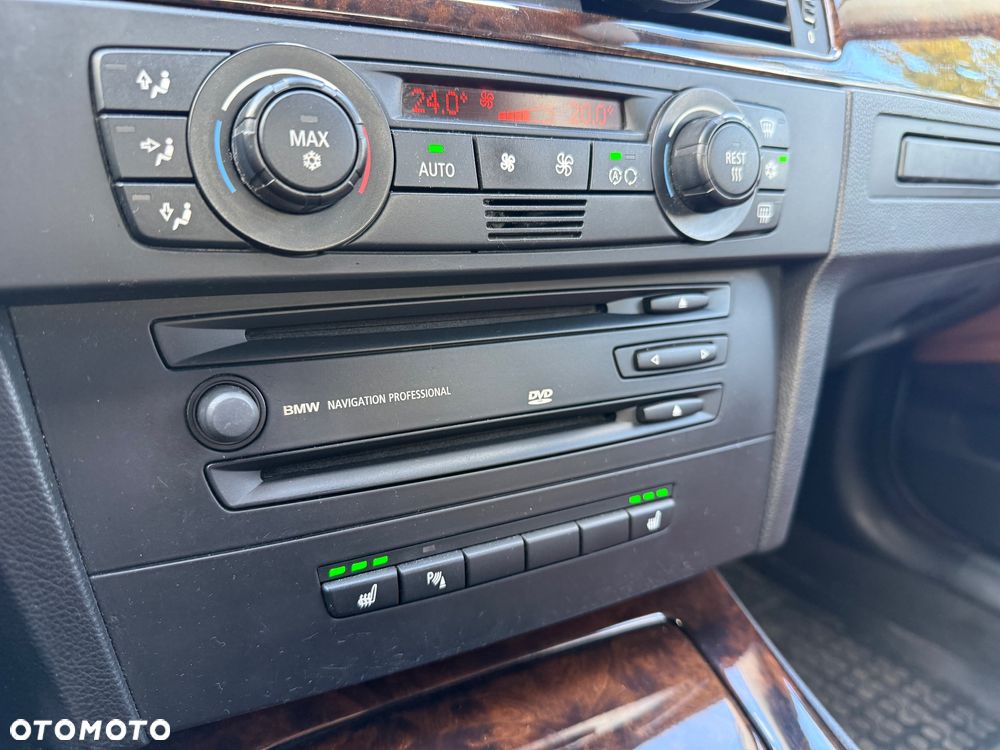 BMW Seria 3 330i - 18