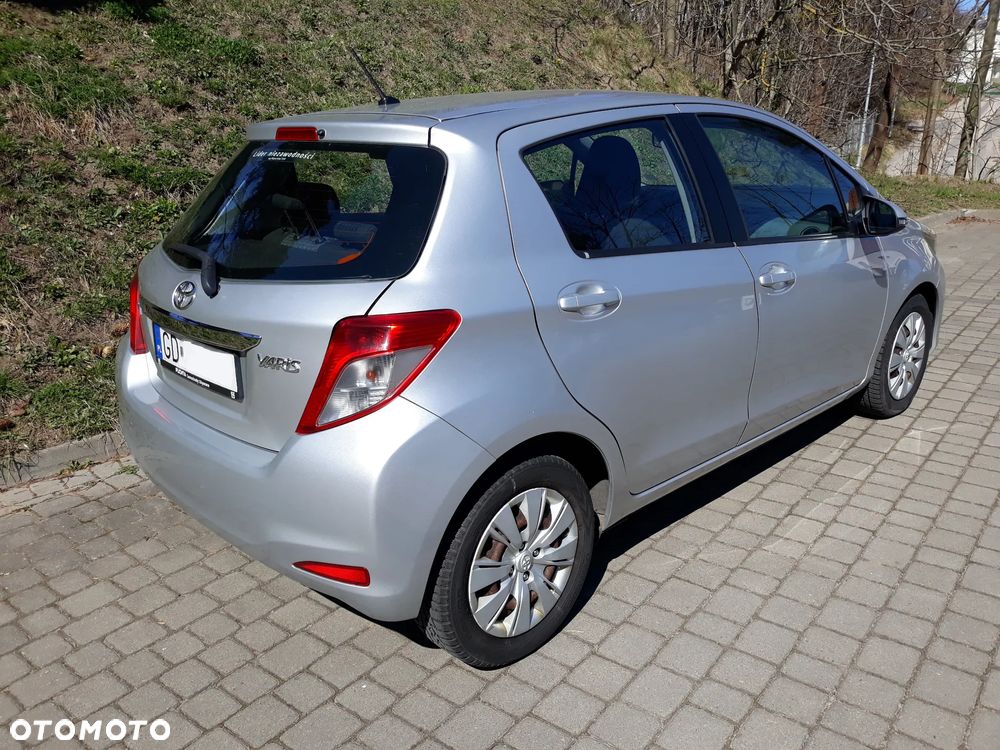 Toyota Yaris 1.33 Premium - 5