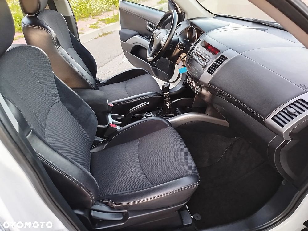 Mitsubishi Outlander 2.2 DI-D 4WD Invite - 14