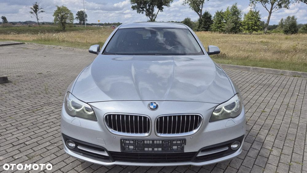 BMW Seria 5 525d xDrive Touring