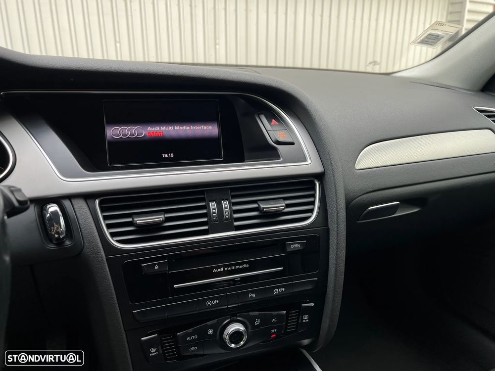 Audi A4 Avant 2.0 TDI S-line - 44
