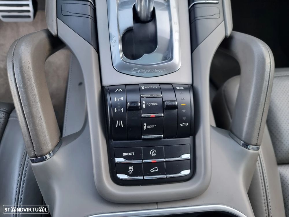 Porsche Cayenne Platinum Edition - 26