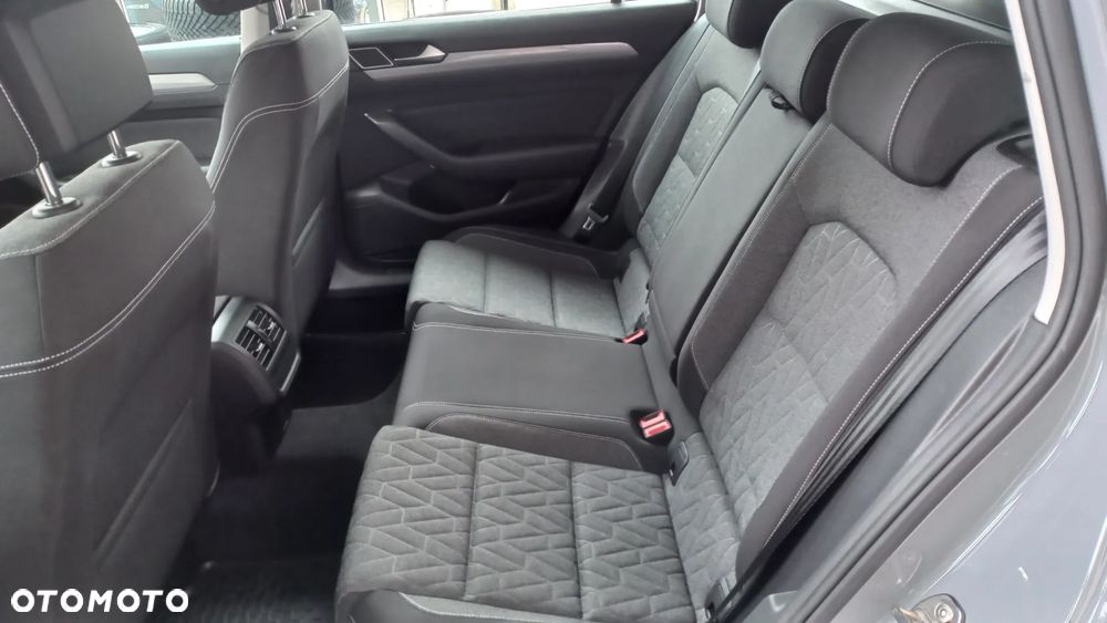 Volkswagen Passat Variant 1.5 TSI EVO Business DSG - 23
