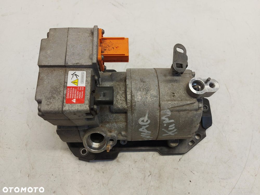 Skoda Enyaq 5LA iV60 SPRĘŻARKA KOMPRESOR KLIMATYZACJI 1EA820807C - 2