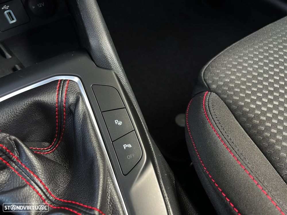 Ford Focus SW 1.0 EcoBoost MHEV ST-Line - 17