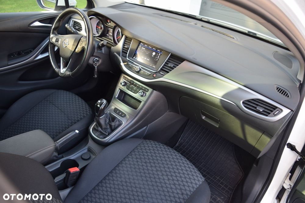 Opel Astra 1.2 T Elegance S&S - 24