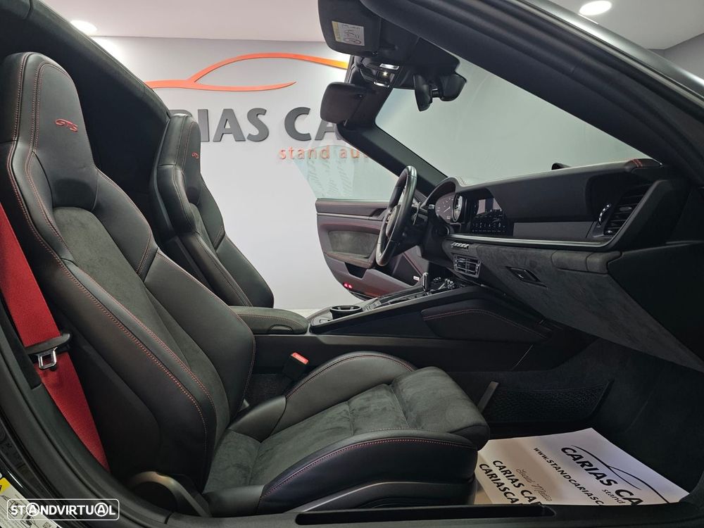 Porsche 911 Série F - 12