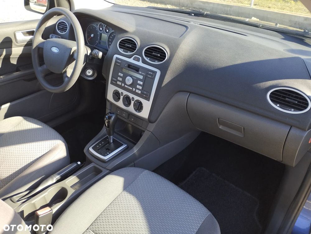 Ford Focus 1.6 16V Fun X - 19