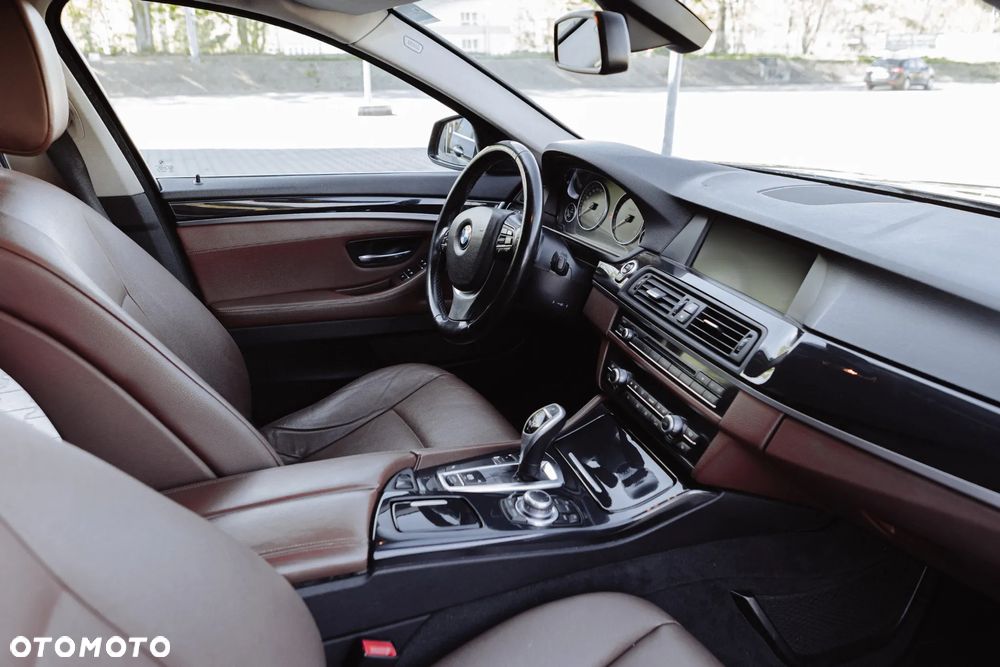 BMW Seria 5 520d - 8