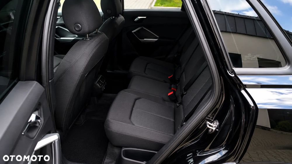 Audi Q3 35 TFSI S tronic - 17