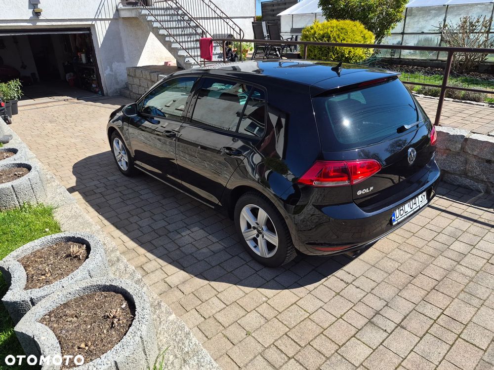 Volkswagen Golf 1.6 TDI DPF BlueMotion - 4