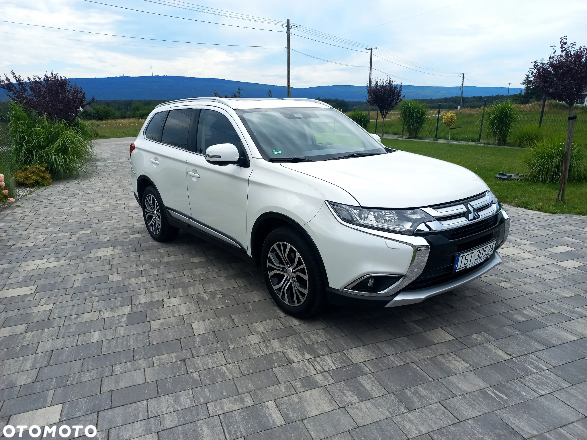 Mitsubishi Outlander 2.0 Intense + Navi 4WD CVT - 2