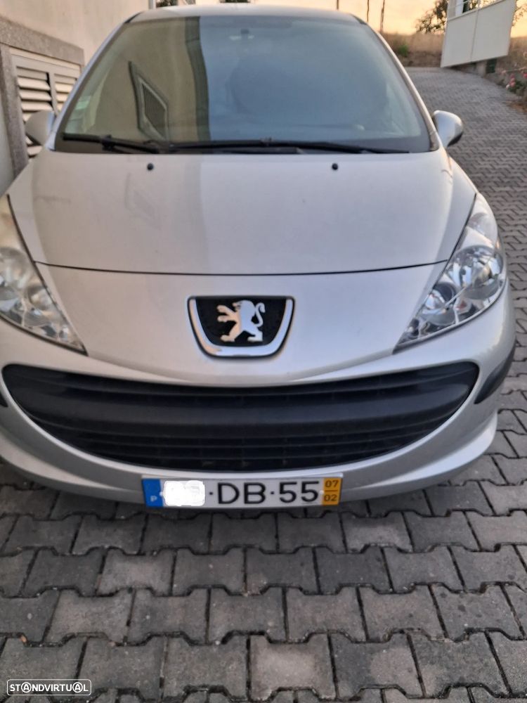 Peugeot 207 1.4 HDi Premium - 2