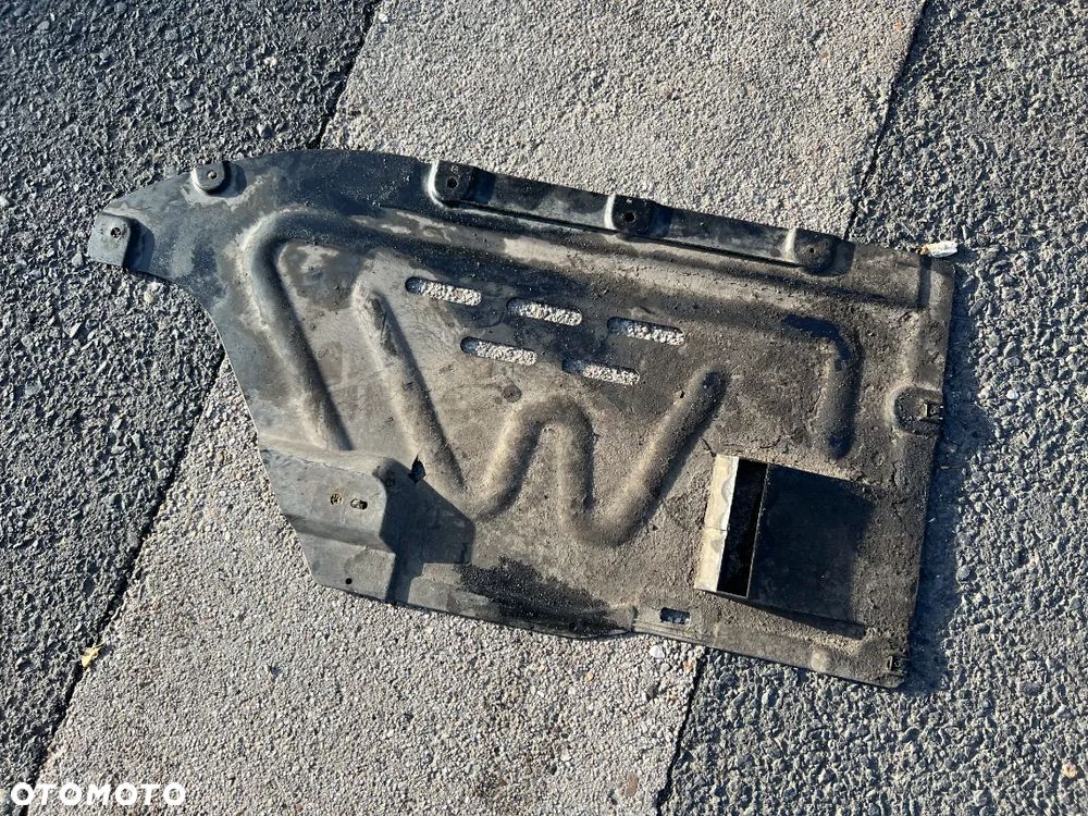 Osłona tylna boczna Bmw e90 e91