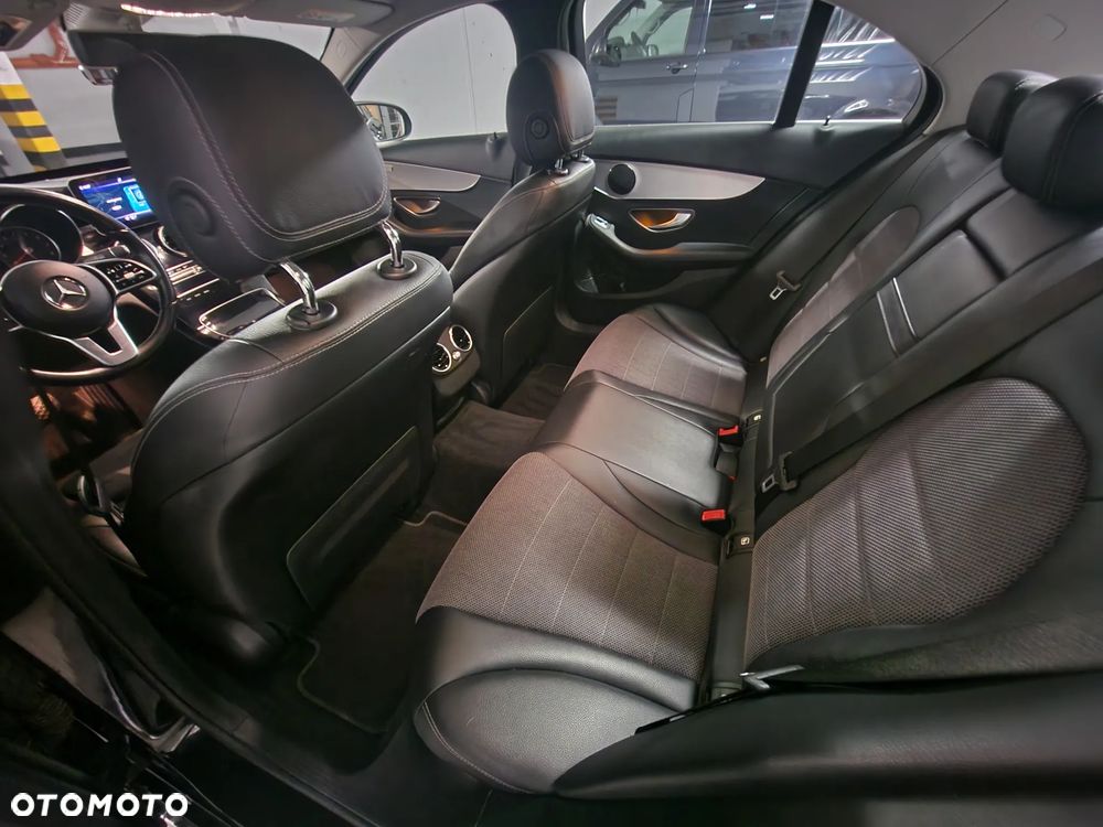 Mercedes-Benz Klasa C 180 9G-TRONIC - 10