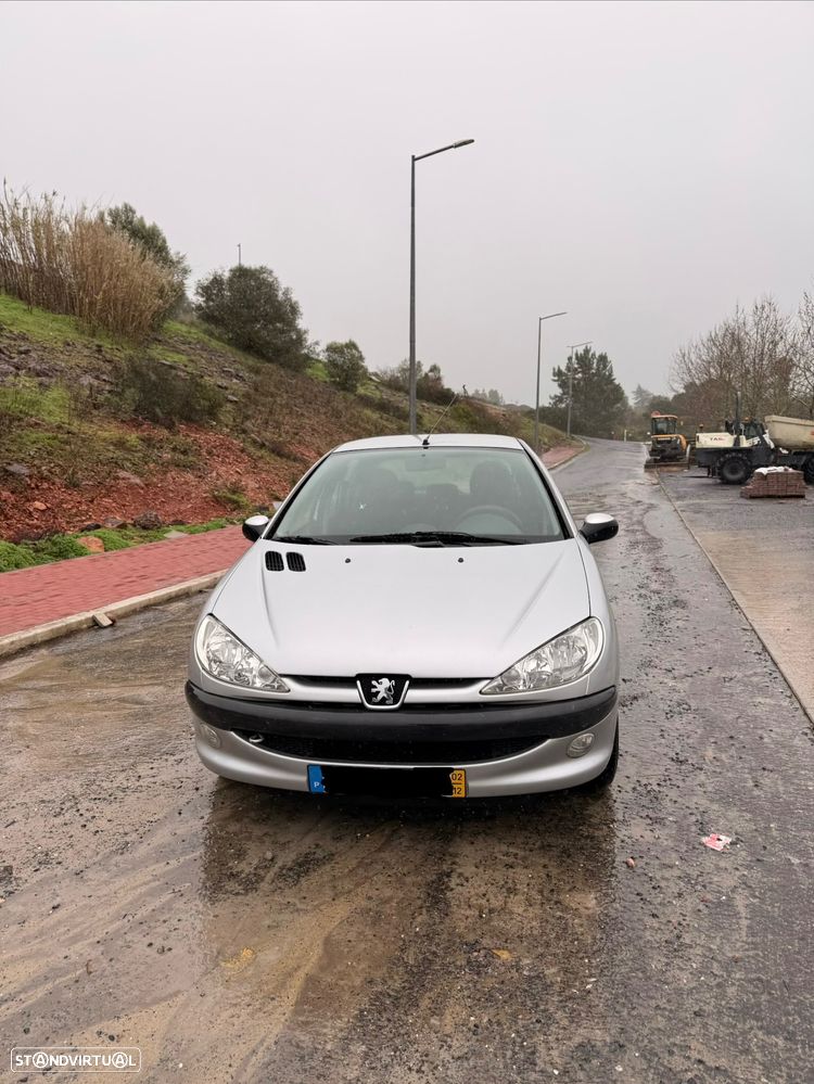 Peugeot 206 1.1 XT - 1