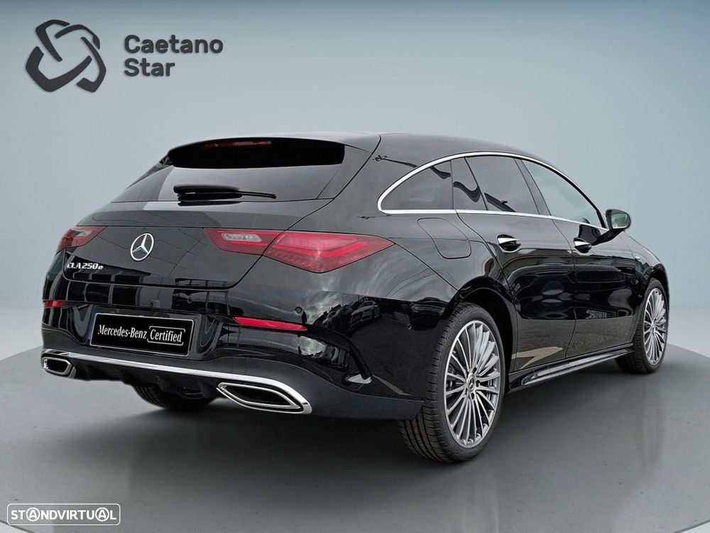 Mercedes-Benz CLA 250 e Shooting Brake AMG Line — fotografia 8