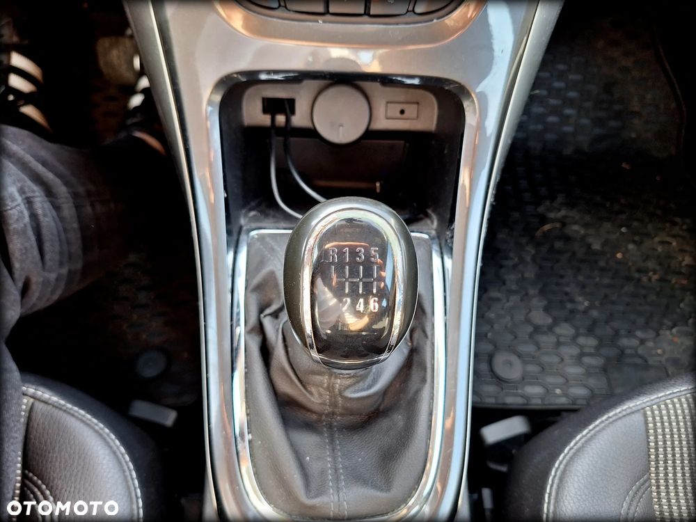 Opel Astra 1.4 T Cosmo - 23