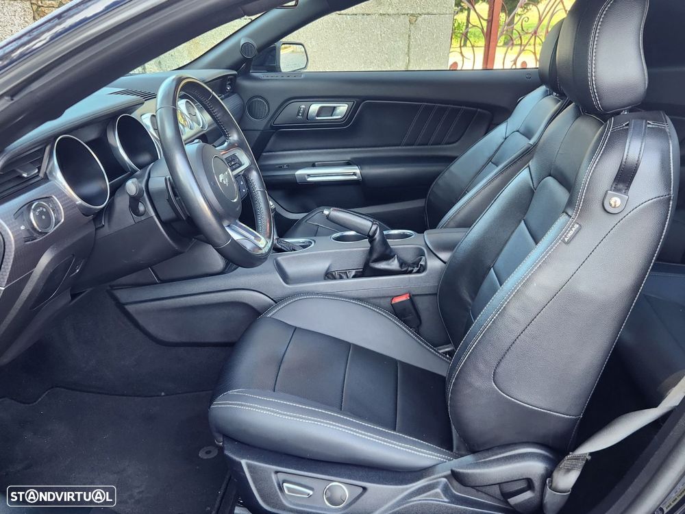 Ford Mustang 2.3i EcoBoost Aut. - 52