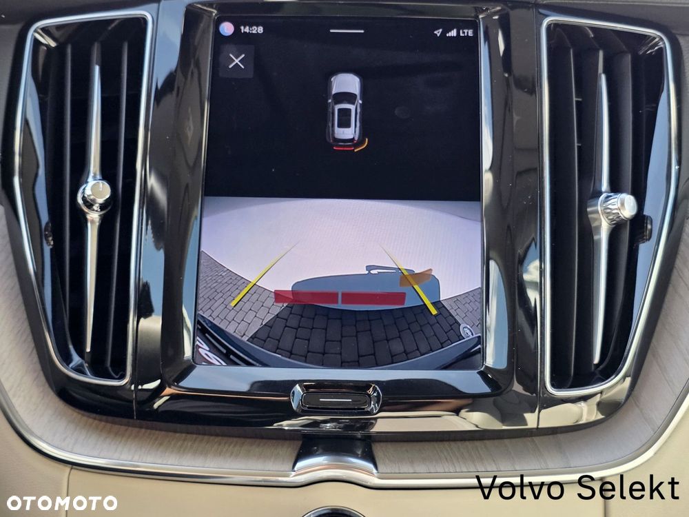 Volvo XC 60 - 32