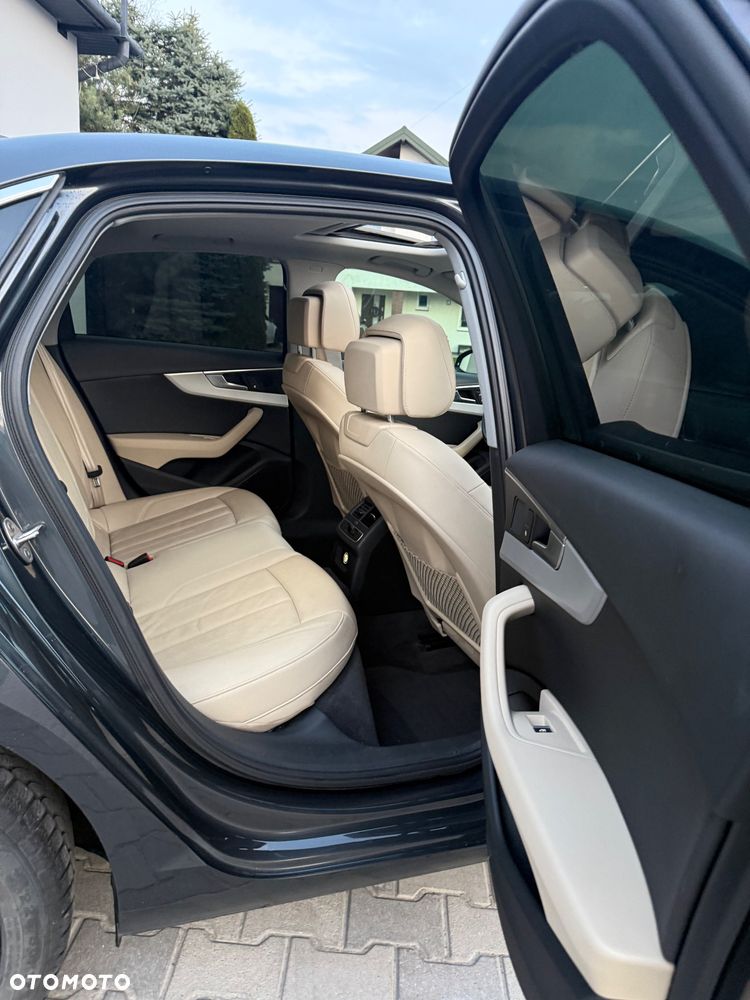 Audi A4 Limousine - 31