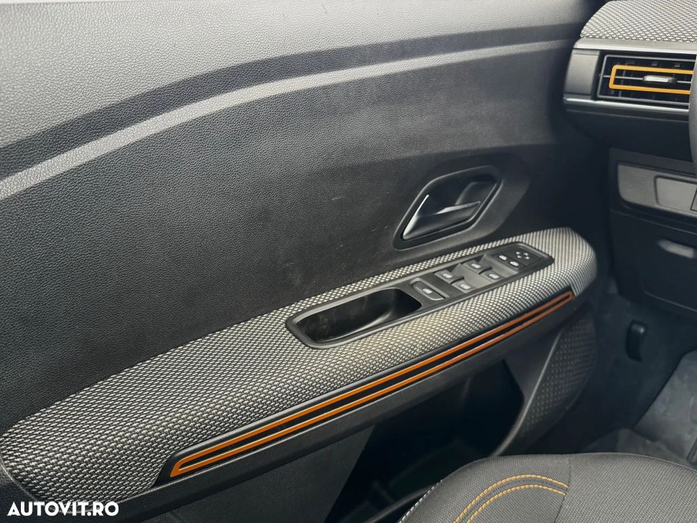 Dacia Sandero Stepway TCe 90 MT6 Comfort - 23