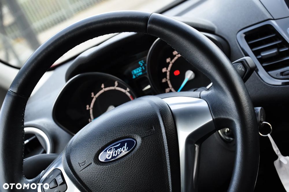 Ford Fiesta 1.25 Ambiente - 27