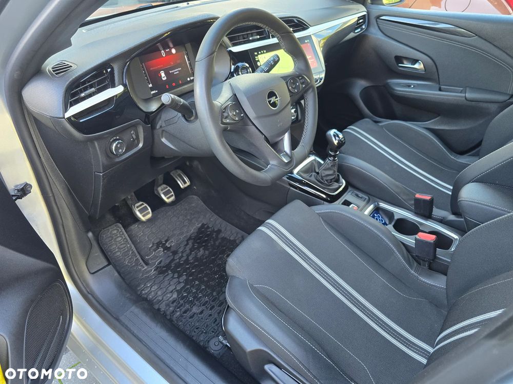 Opel Corsa 1.2 GS S&S - 12