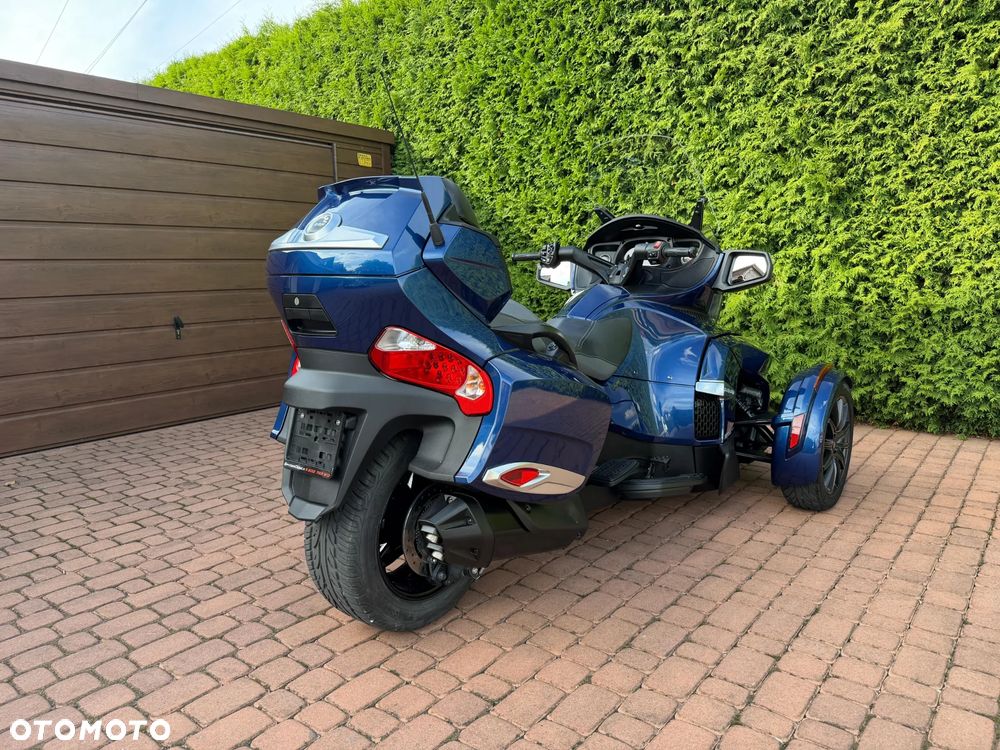 Can-Am Spyder - 4
