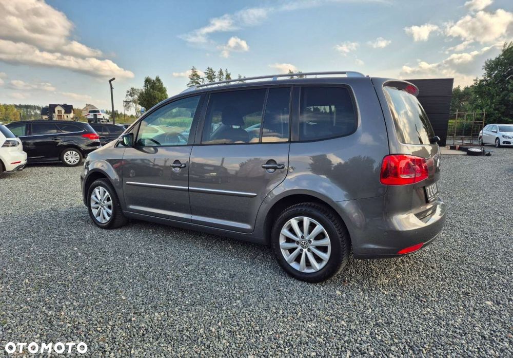 Volkswagen Touran - 31